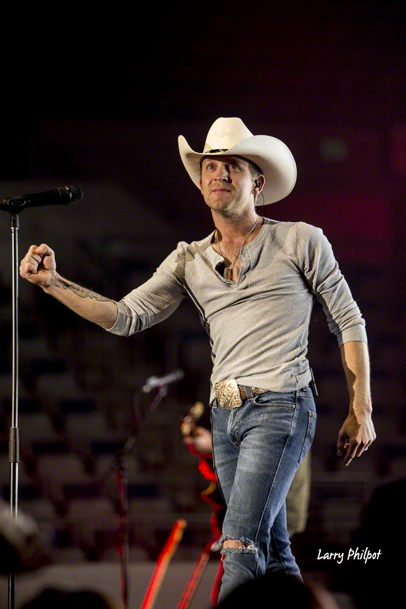 Justin Moore