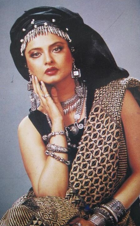  Rekha