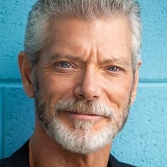 Stephen Lang
