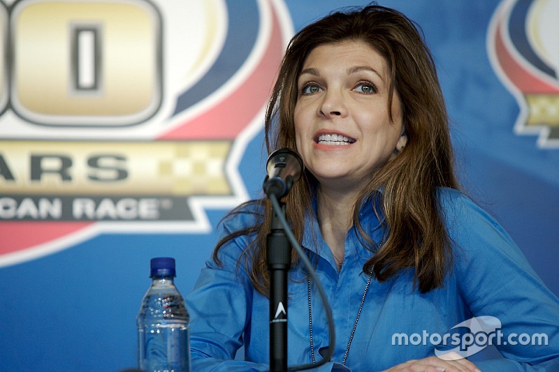 Teresa Earnhardt